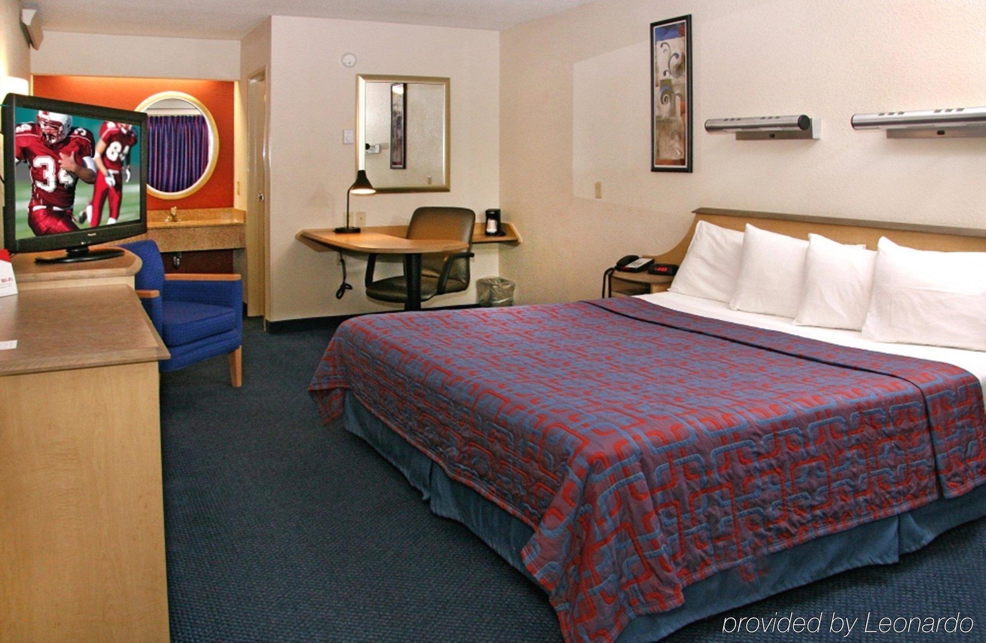 Red Roof Inn Greenville Exterior foto